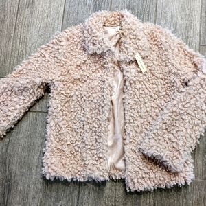 Max Studio NWT Pale Pink Champagne Faux Fur Teddy Jacket with Hook Closure